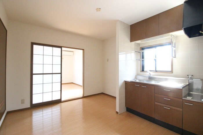 キッチン ヴィラ　エテルノ