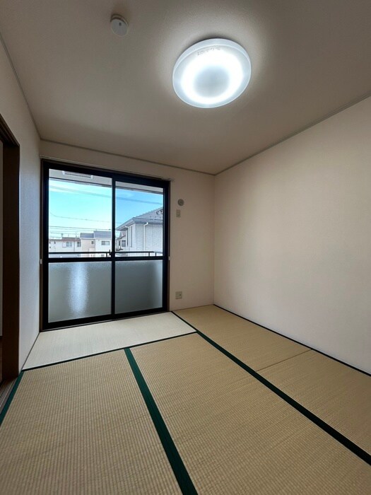 居室 ヴィラ　エテルノ