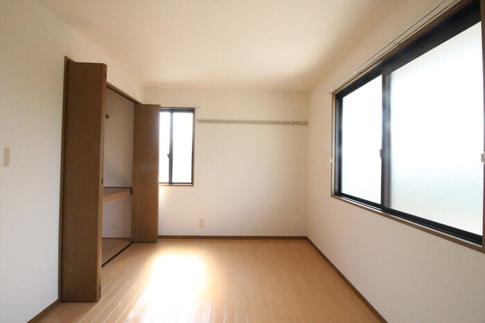 居室 ヴィラ　エテルノ