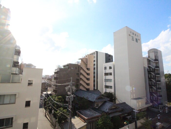 室内からの展望 愛協ビル