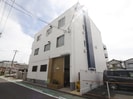 東ビルの外観