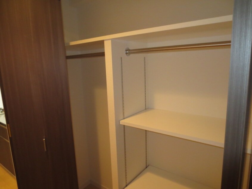 収納 エルスタンザ千代田