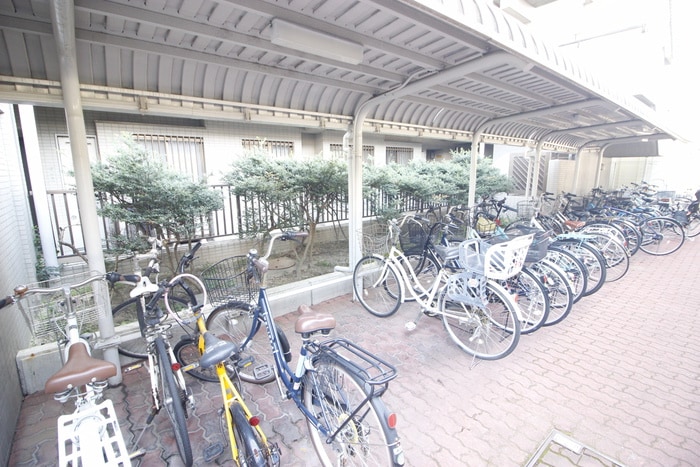 駐輪場 エクセレンス志賀本通