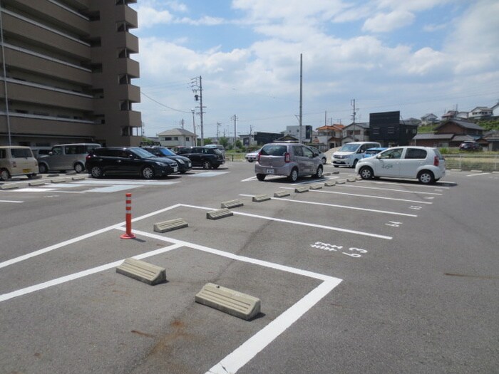 駐車場 里水マンション　Ｂ棟