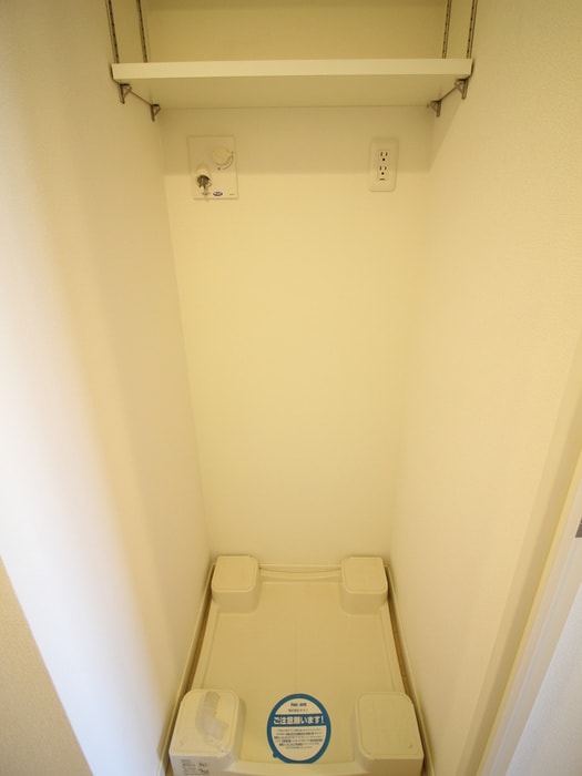 洗濯機置場 アデグランツ大須