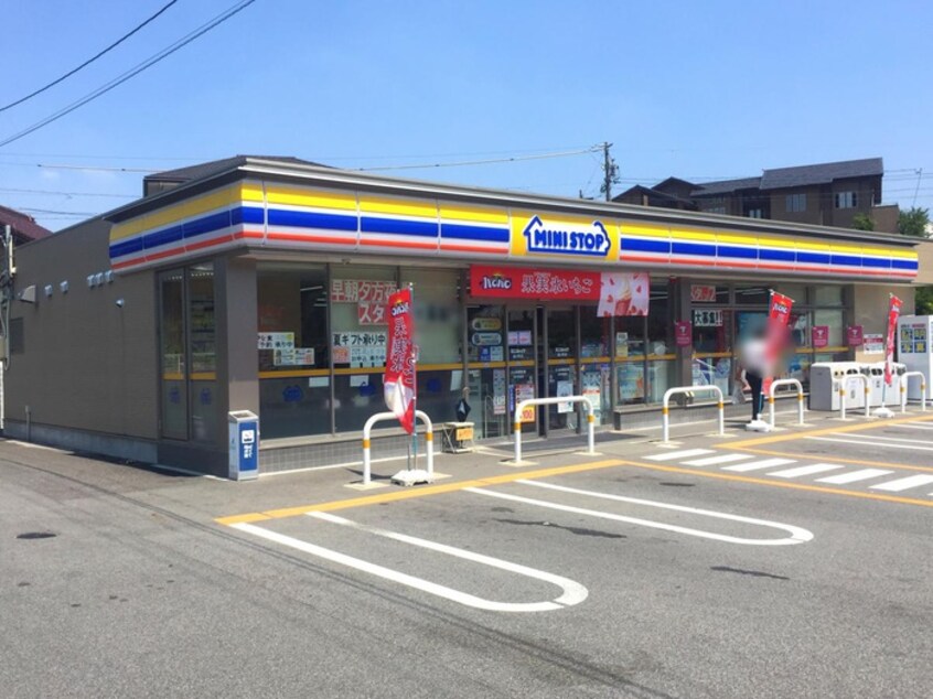 ミニストップ細川町店(コンビニ)まで400m MC Village C棟