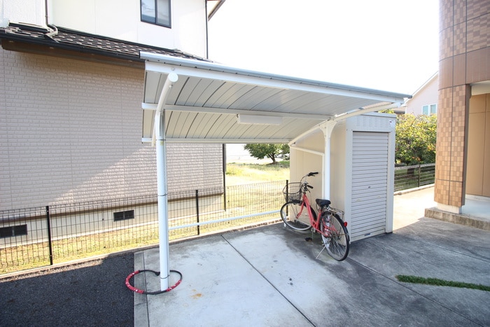 駐輪場 ベルグラース