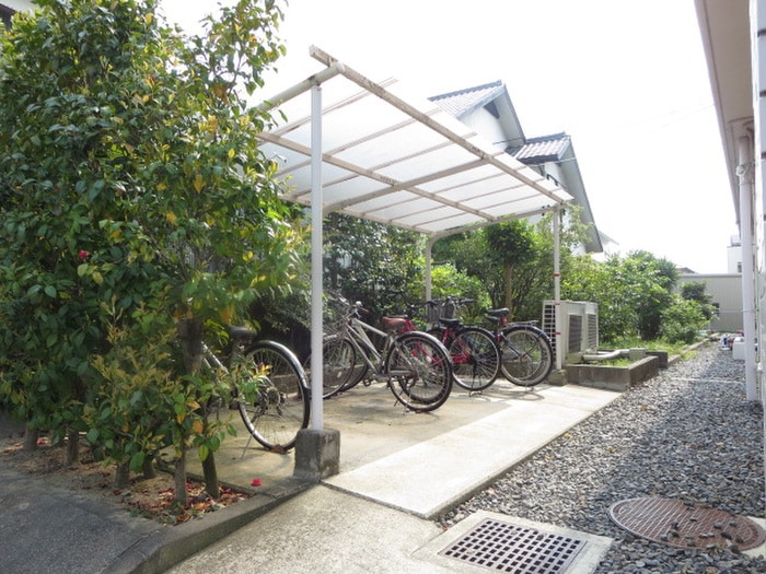 駐輪場 若葉台ビル