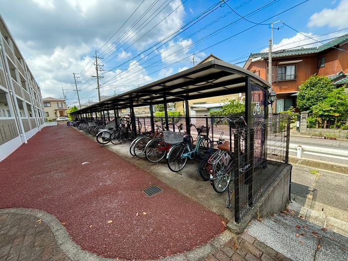 駐輪場 メゾンドヨサミＡ