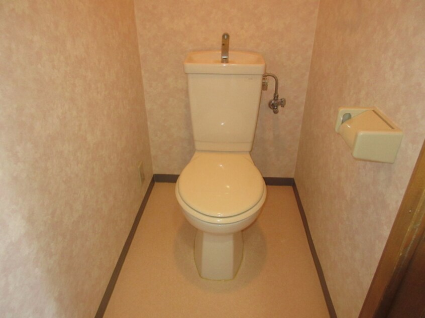 トイレ ウイングオカドビル