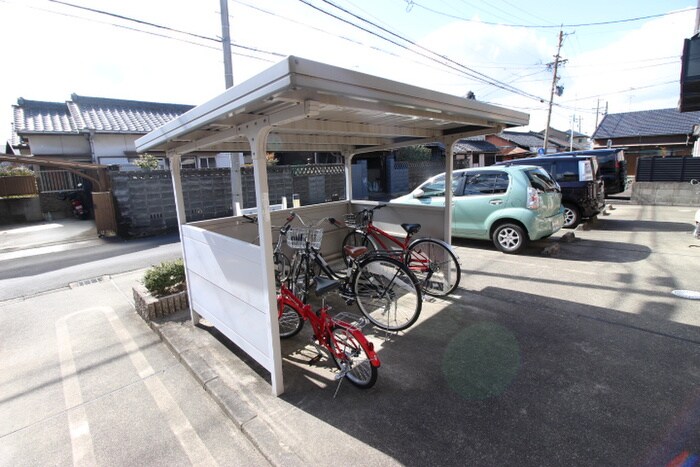 駐輪場 デュープレックス吉川Ⅲ