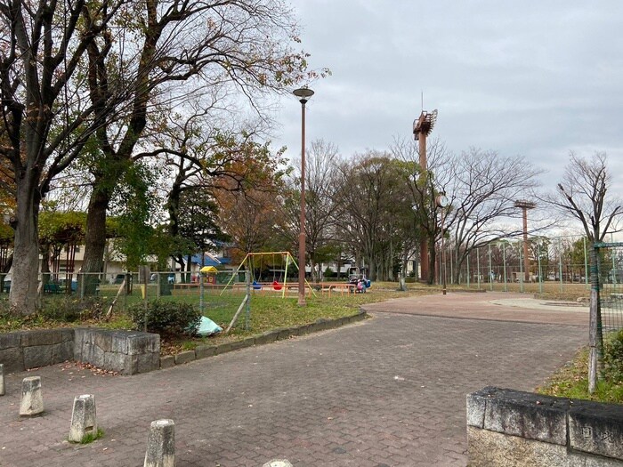 日比津公園(公園)まで260m デュープレックス吉川Ⅲ