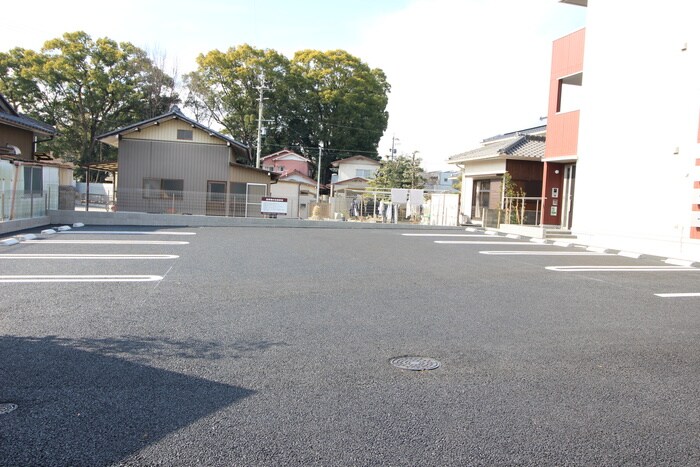 駐車場 ＷＩＮＧ　ＫＡＳＵＧＡＩ