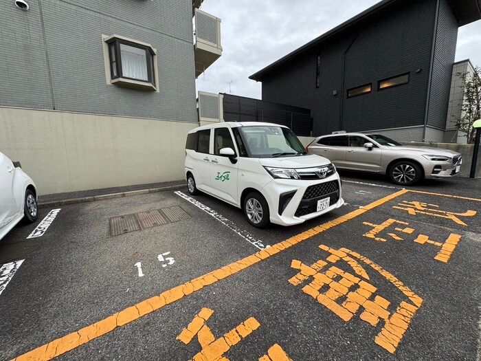 駐車場 メトロ藤が丘