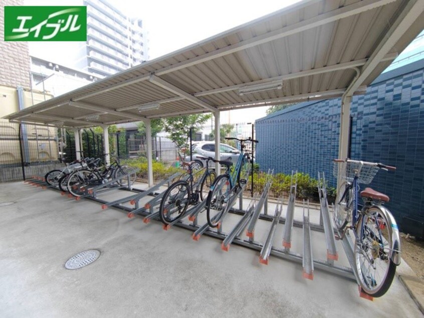 駐輪場 プレサンス新栄リベラ