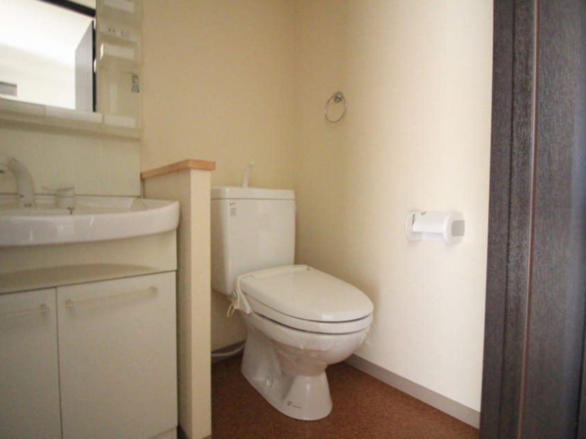 トイレ セイワソレイルコート