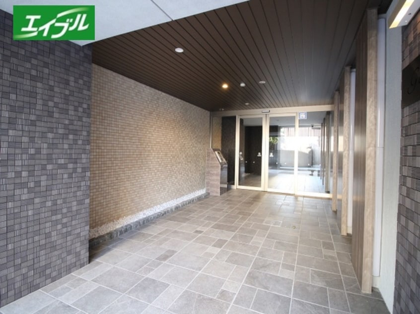 エントランス部分 グランツ泉