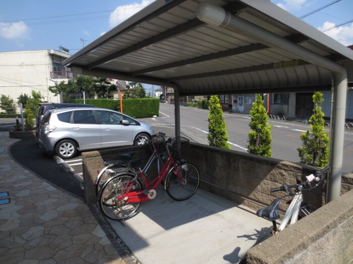 駐輪場 アヴァンセ・大日