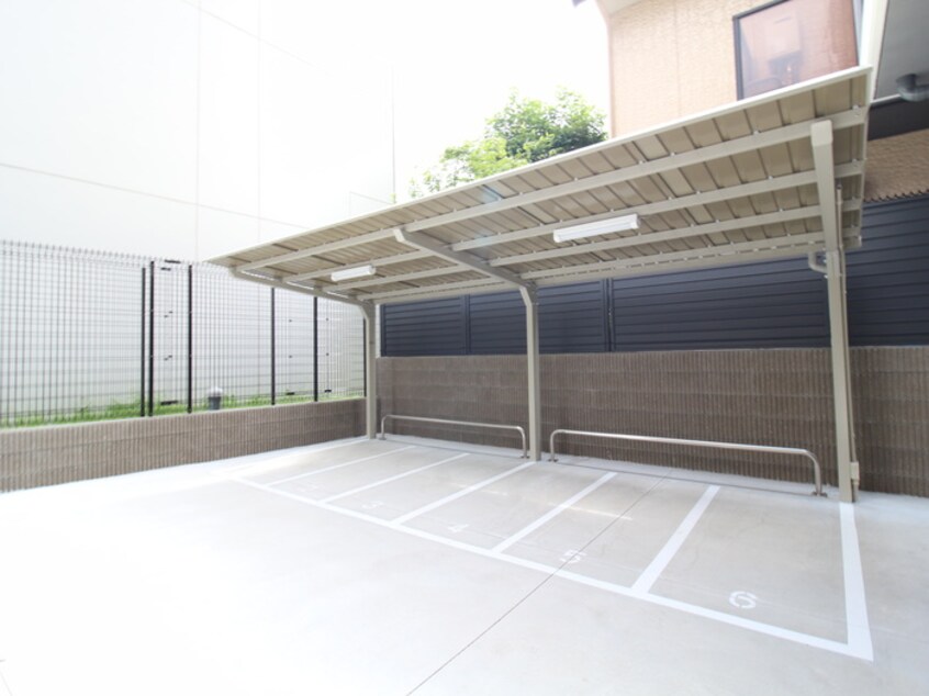 バイク置き場 メイクスWアート上前津V