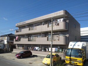 リバ－ステ－ジもりやま