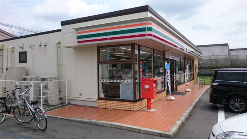 セブンイレブン 日進岩崎町竹ノ山店(コンビニ)まで400m レパラディ3
