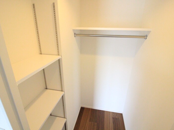 収納 シーズンフラッツ矢場