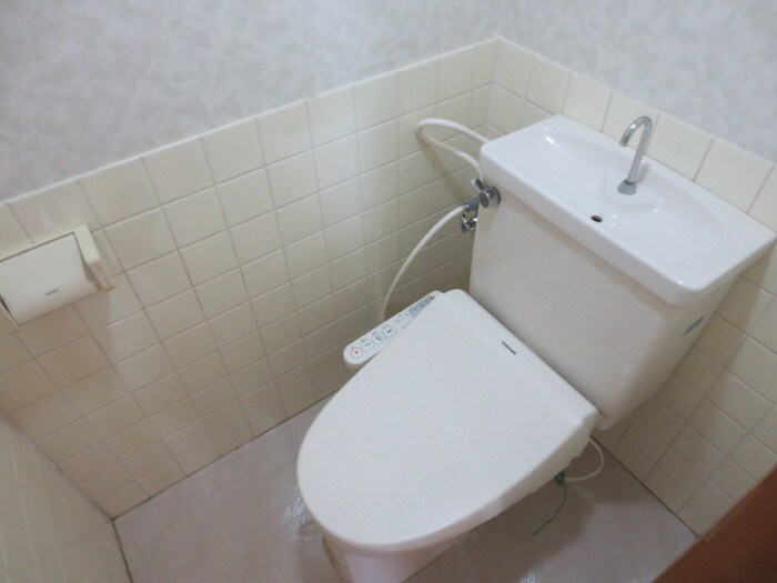 トイレ ラメゾン白壁