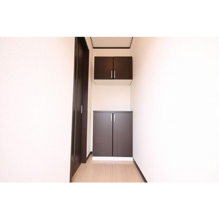 玄関 エポック榮生