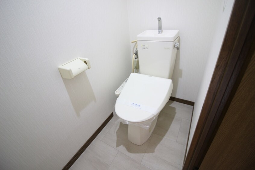 トイレ ファミール松花B