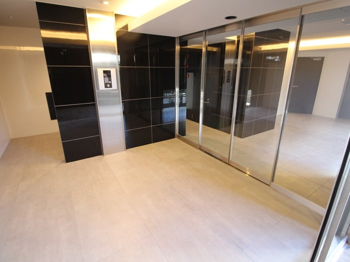 エントランス部分 レジデンシア花の木