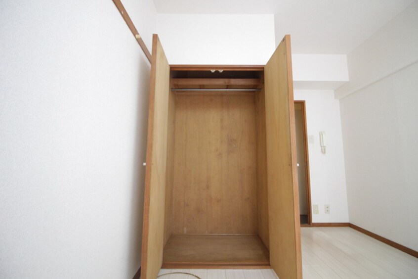 収納 カ－サ川並