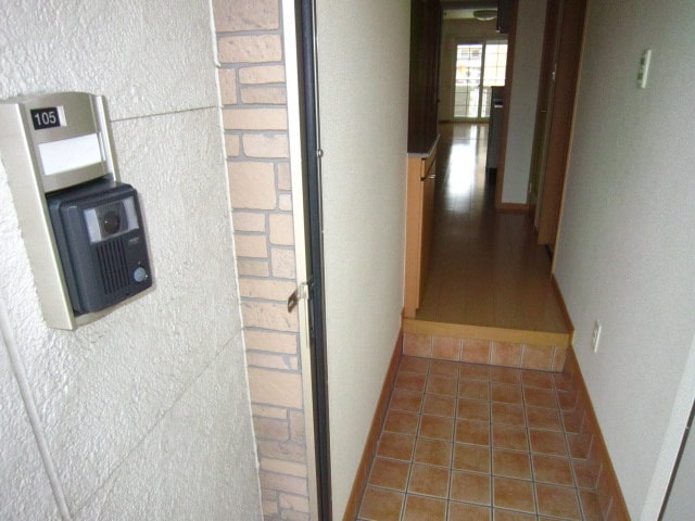 玄関 セレ－ノ　デ－アＢ