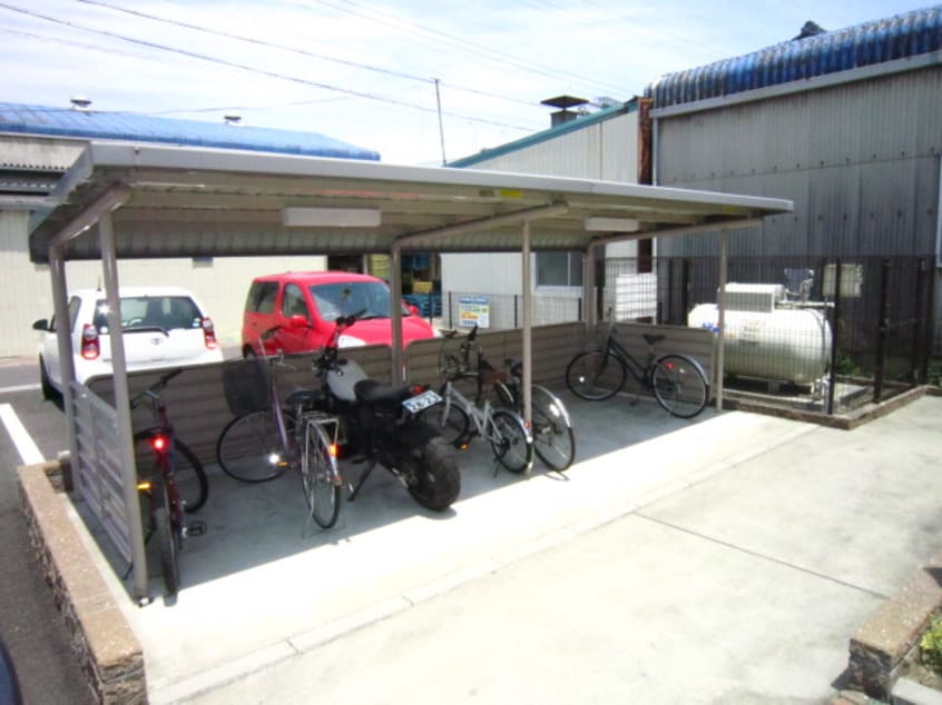 駐輪場 セレ－ノ　デ－アＢ