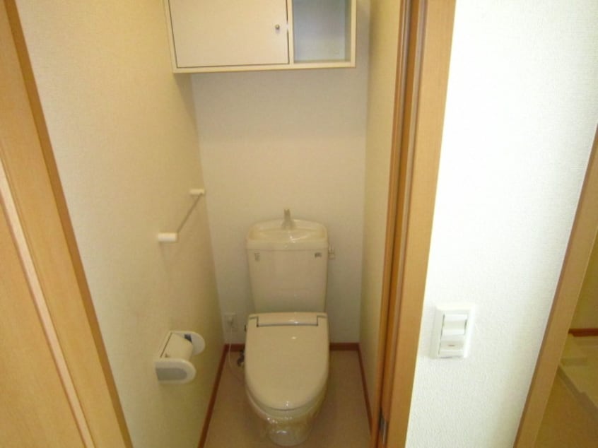 トイレ セレ－ノ　デ－アＢ