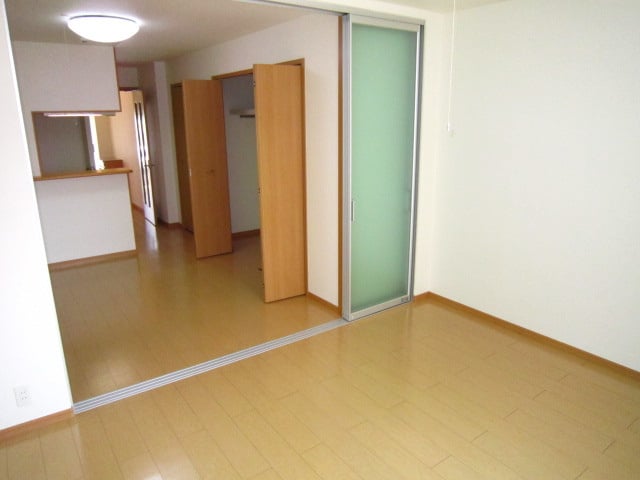 居室 セレ－ノ　デ－アＢ