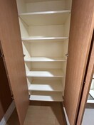 収納 メイビル向陽町