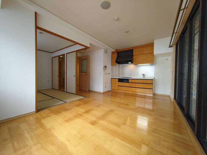 居室 Ｒ－ＣＯＵＲＴ泉