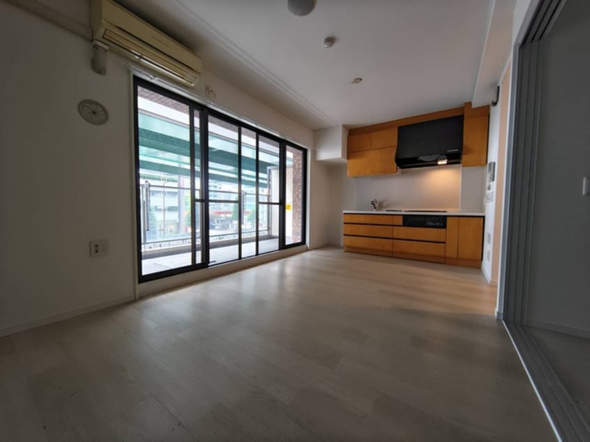 居室 Ｒ－ＣＯＵＲＴ泉