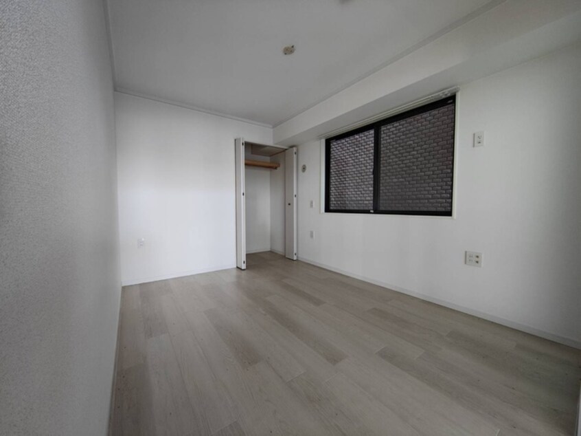 居室 Ｒ－ＣＯＵＲＴ泉