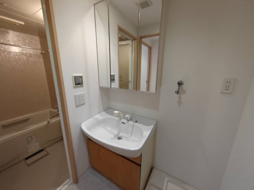 洗面 Ｒ－ＣＯＵＲＴ泉