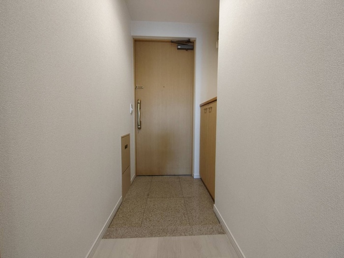 玄関 Ｒ－ＣＯＵＲＴ泉