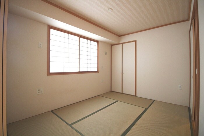 居室 Ｒ－ＣＯＵＲＴ泉