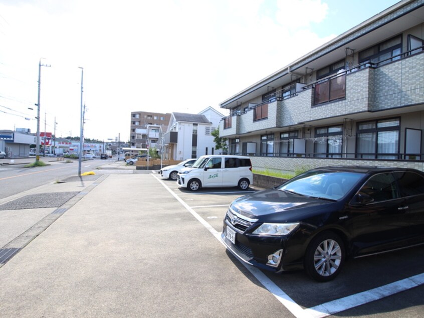 駐車場 レザンヴェ－ル鎌倉台