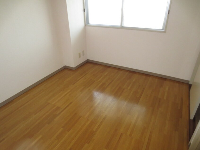 居室 ニューハイツ須ヶ口