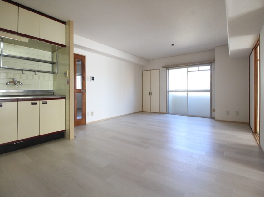 居室 ユニ－ブル植田パ－ク