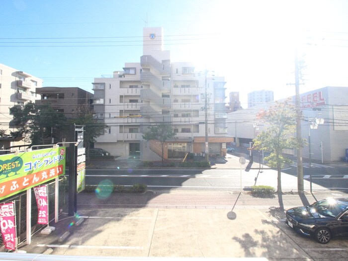 室内からの展望 ユニ－ブル植田パ－ク