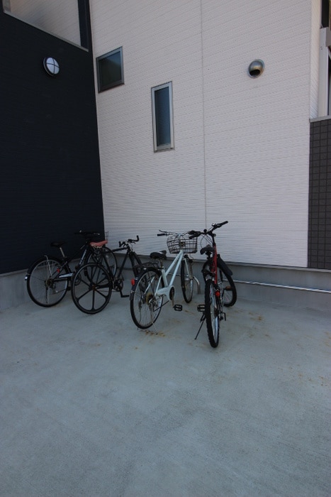 駐輪場 GRANDE本陣