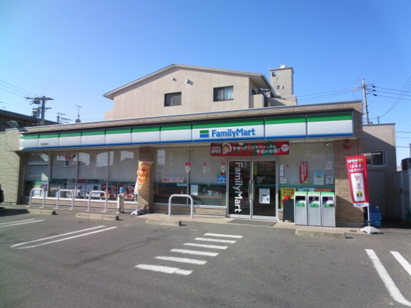 ファミリーマート港正徳町店(コンビニ)まで433m ロッキー正徳