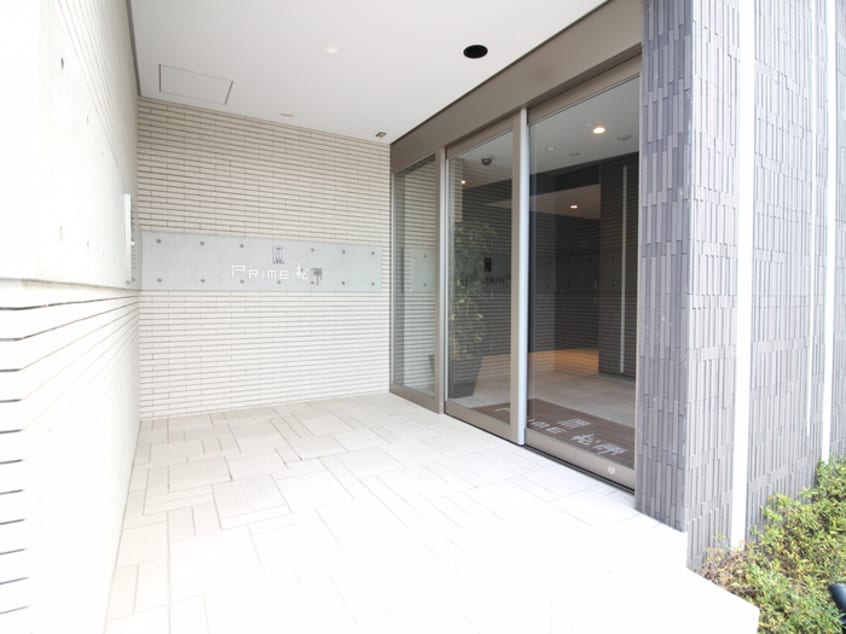 エントランス部分 プライム松原