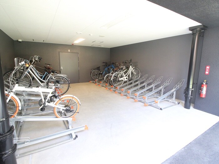 駐輪場 ﾌﾟﾚｻﾝｽ名駅南ｴﾃﾞｨﾌｨｽ(409)